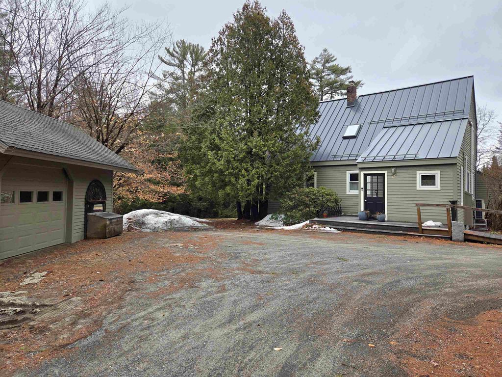 Photo of 25 Evans Road, Wilmot, NH 03287 (MLS # 5081643)