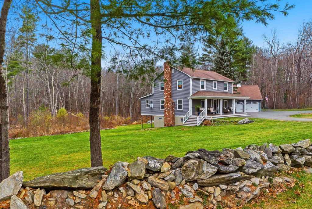 Photo of 74 Speare Road, Hudson, NH 03051 (MLS # 5070799)