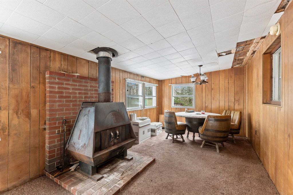 Photo of 8 Stoney Brook Road, Sunapee, NH 03782 (MLS # 5070112)