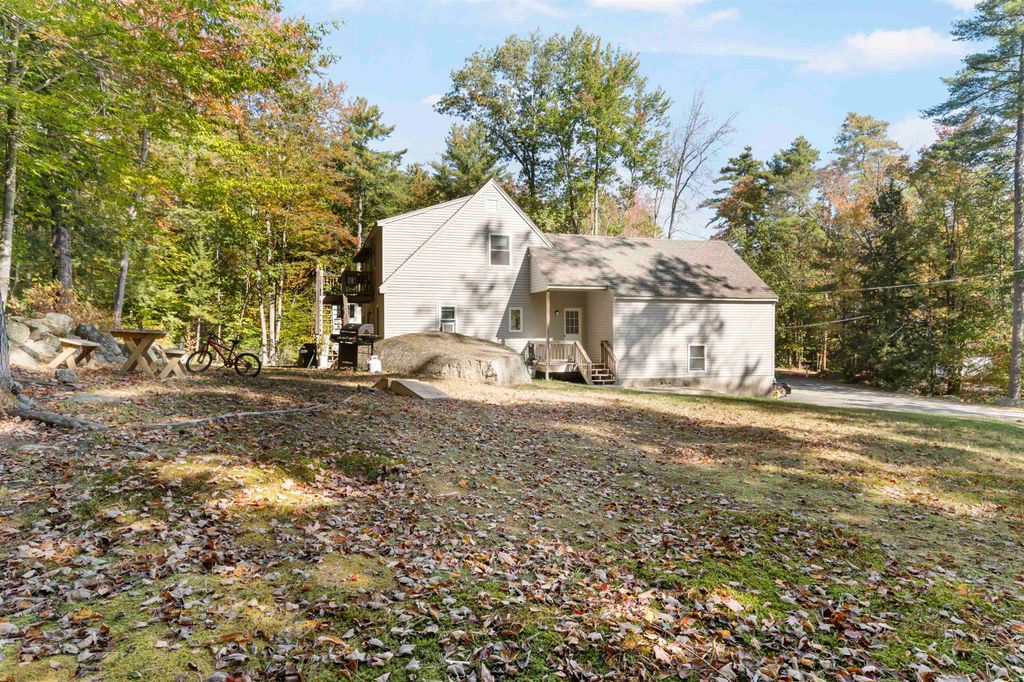 Photo of 31 Woodlawn Avenue, Hillsborough, NH 03244 (MLS # 5064178)