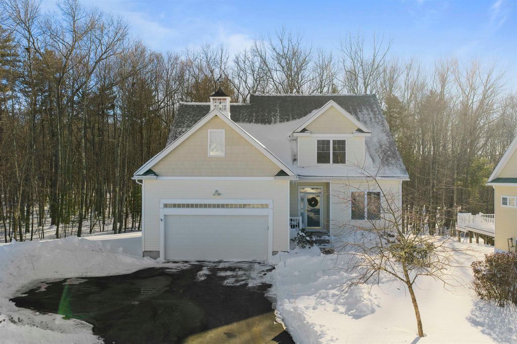 Photo of 32 Tansy Avenue, Stratham, NH 03885 (MLS # 5077985)