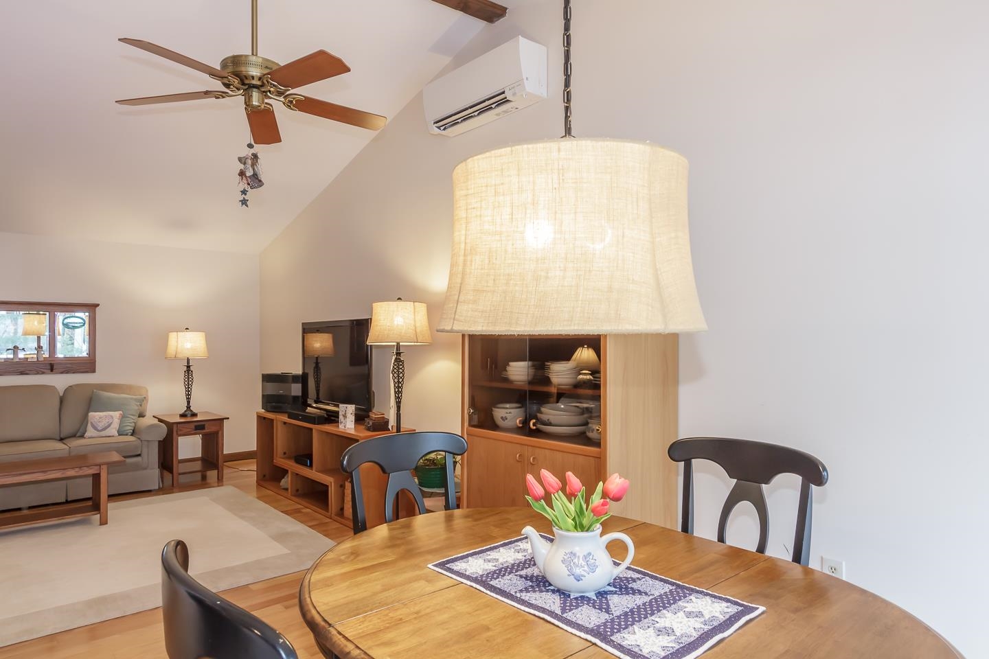 Derry, New Hampshire 03038, United States, 3 Bedrooms Bedrooms, ,2 BathroomsBathrooms,Residential,Active,96046