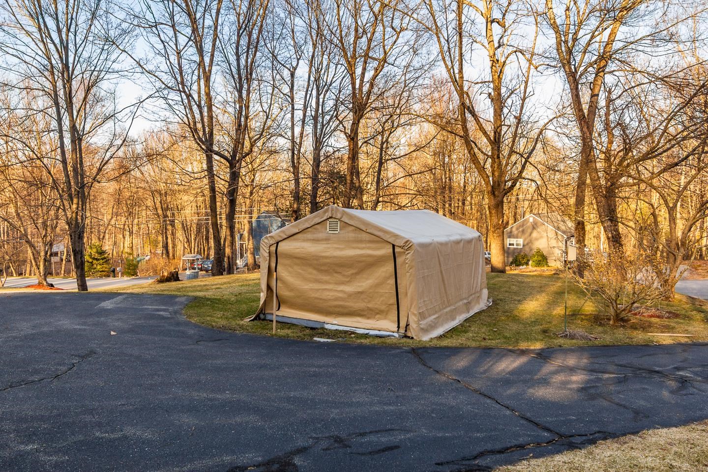 Derry, New Hampshire 03038, United States, 3 Bedrooms Bedrooms, ,2 BathroomsBathrooms,Residential,Active,96046