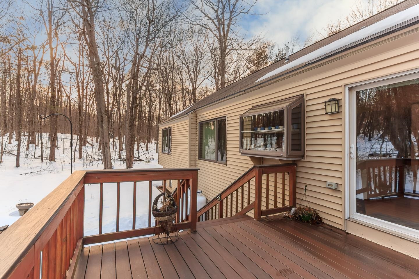 Derry, New Hampshire 03038, United States, 3 Bedrooms Bedrooms, ,2 BathroomsBathrooms,Residential,Active,96046