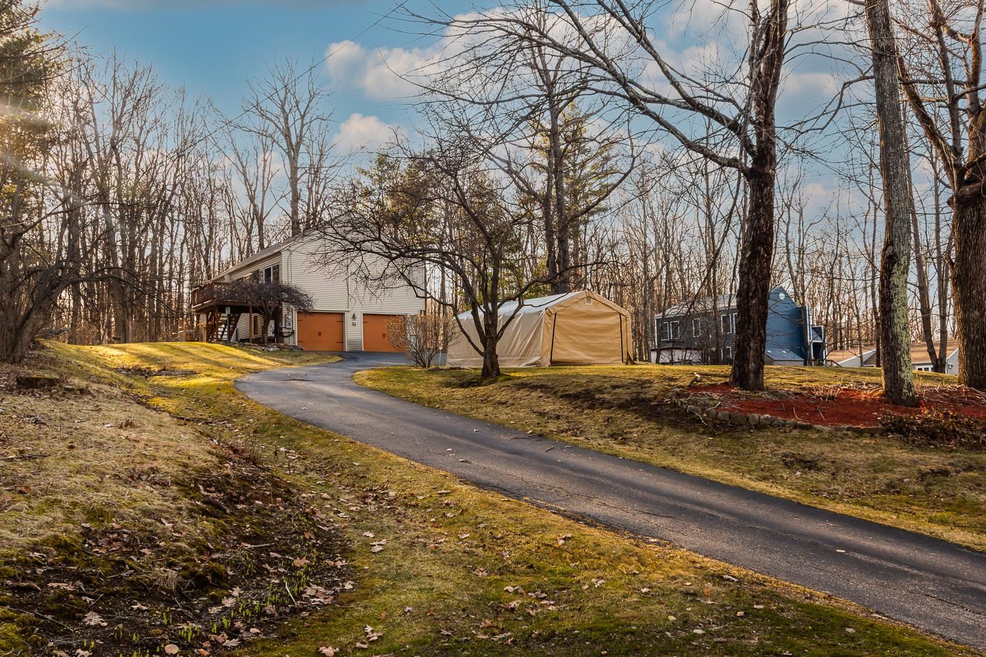 Derry, New Hampshire 03038, United States, 3 Bedrooms Bedrooms, ,2 BathroomsBathrooms,Residential,Active,96046