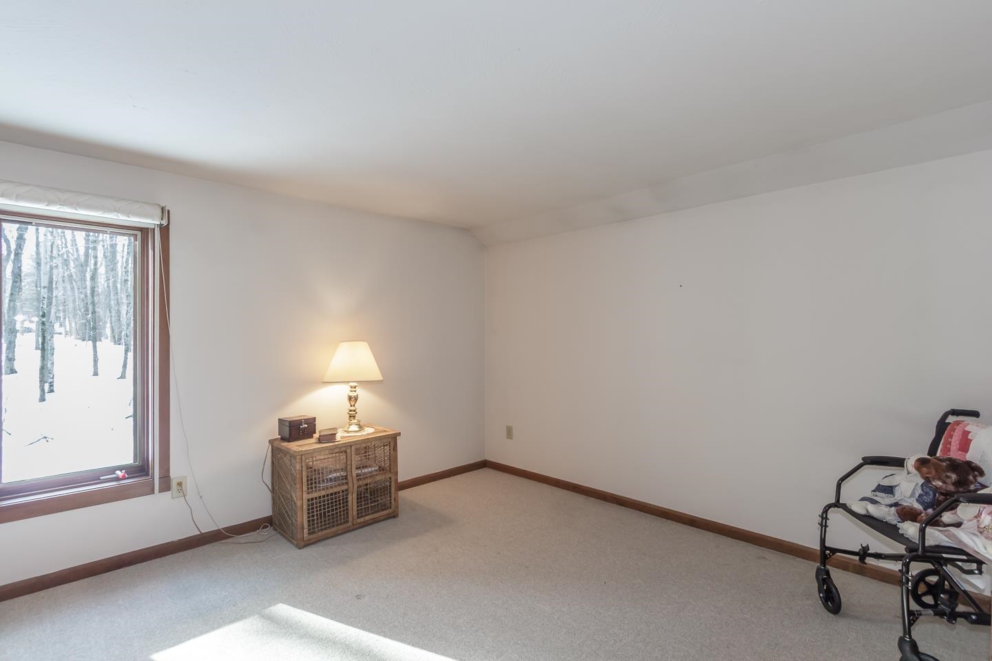 Derry, New Hampshire 03038, United States, 3 Bedrooms Bedrooms, ,2 BathroomsBathrooms,Residential,Active,96046