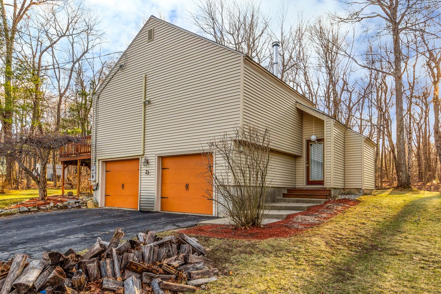 Derry, New Hampshire 03038, United States, 3 Bedrooms Bedrooms, ,2 BathroomsBathrooms,Residential,Active,96046