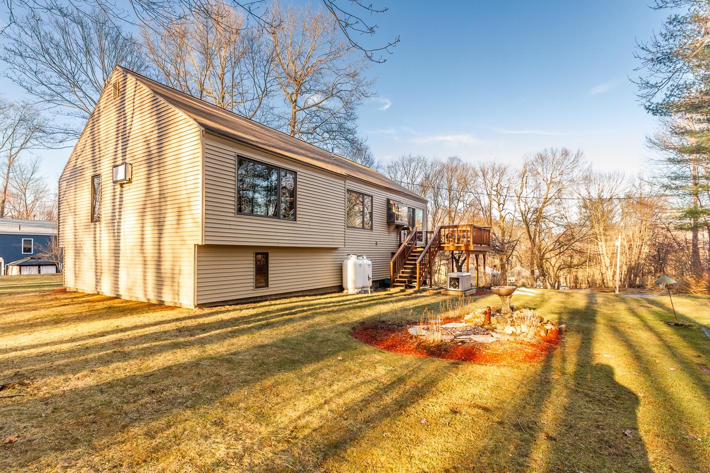 Derry, New Hampshire 03038, United States, 3 Bedrooms Bedrooms, ,2 BathroomsBathrooms,Residential,Active,96046