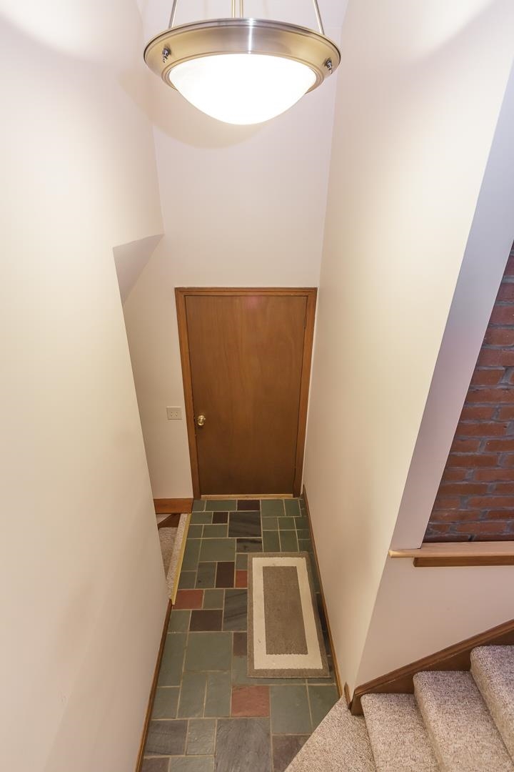 Derry, New Hampshire 03038, United States, 3 Bedrooms Bedrooms, ,2 BathroomsBathrooms,Residential,Active,96046