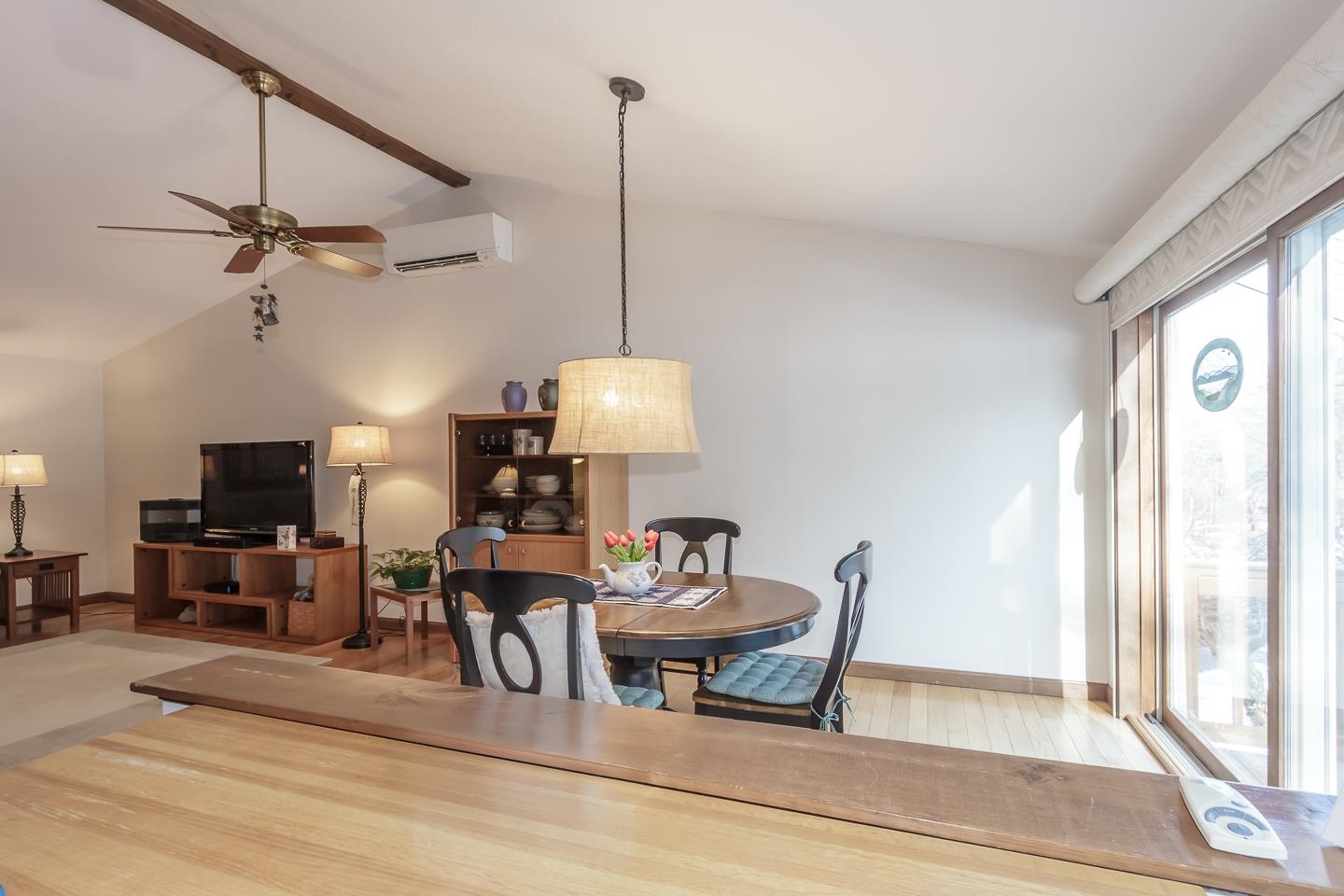 Derry, New Hampshire 03038, United States, 3 Bedrooms Bedrooms, ,2 BathroomsBathrooms,Residential,Active,96046