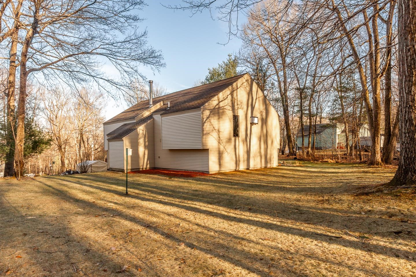 Derry, New Hampshire 03038, United States, 3 Bedrooms Bedrooms, ,2 BathroomsBathrooms,Residential,Active,96046