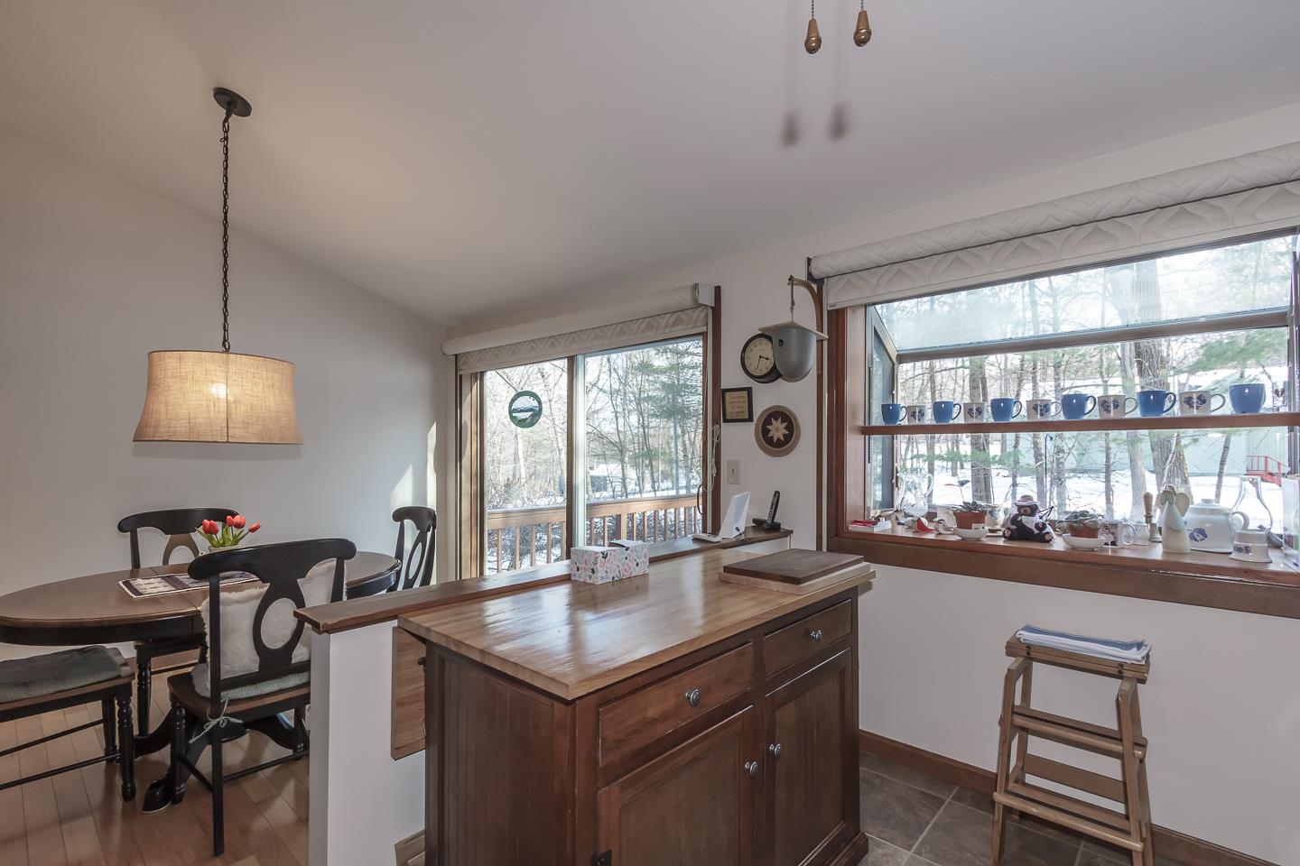 Derry, New Hampshire 03038, United States, 3 Bedrooms Bedrooms, ,2 BathroomsBathrooms,Residential,Active,96046