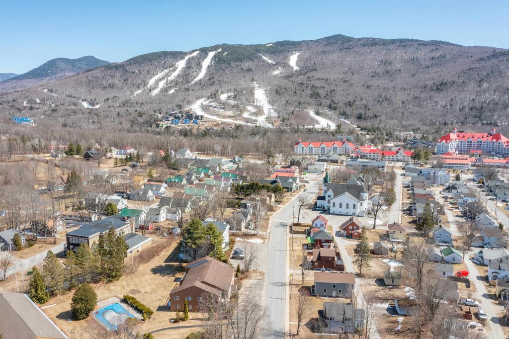 Photo of 44 Church Street #1, Lincoln, NH 03251 (MLS # 5082917)