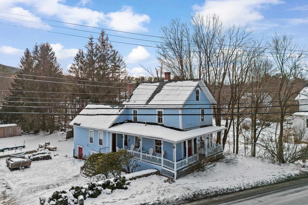 Photo of 12 S Mast Street, Goffstown, NH 03045 (MLS # 5072125)