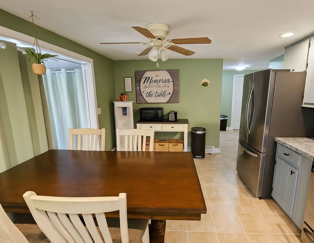 Photo of 10 Nicholas Road, Plaistow, NH 03865 (MLS # 5068174)