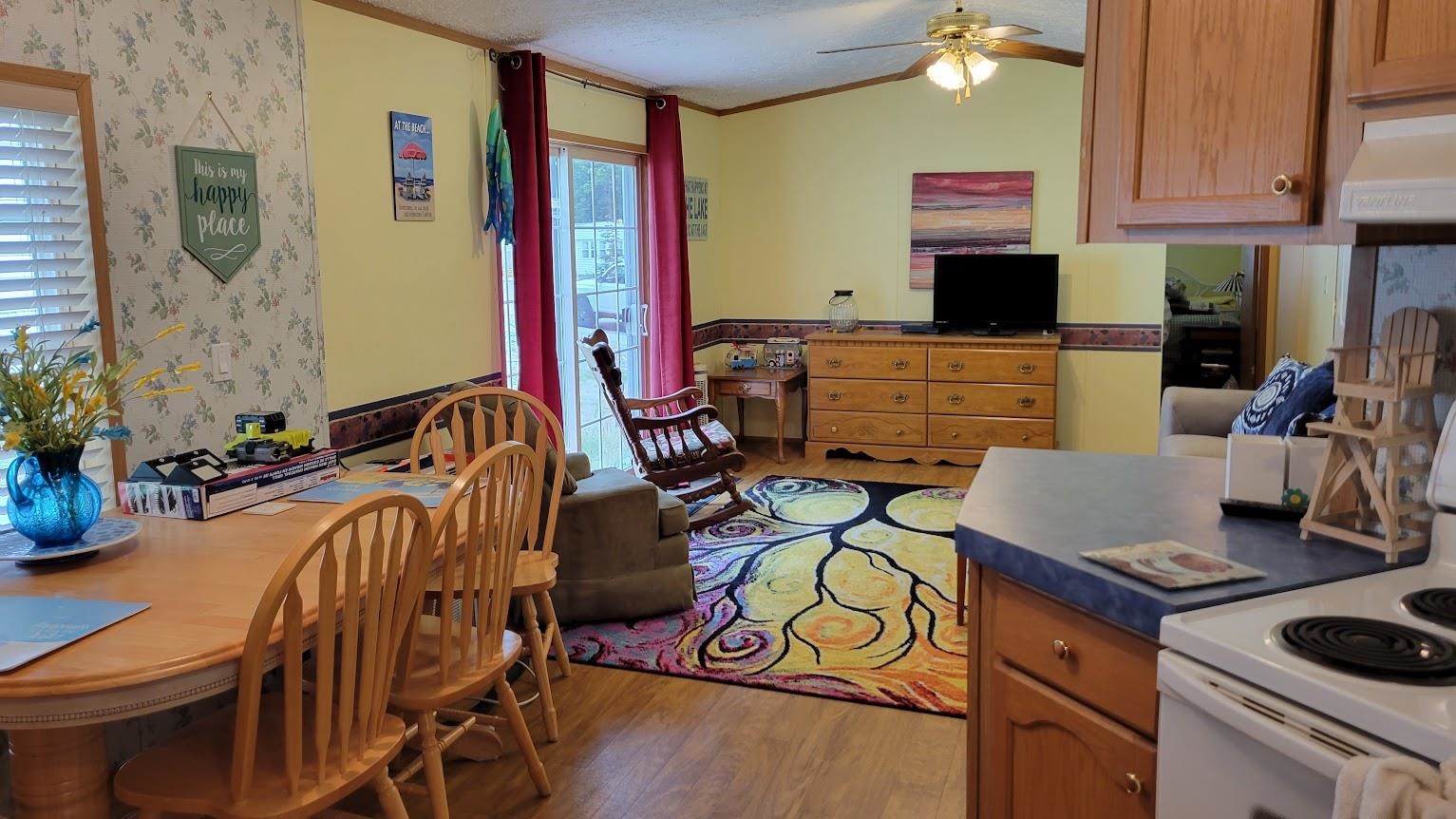 Gilford, New Hampshire 03249, United States, 2 Bedrooms Bedrooms, ,2 BathroomsBathrooms,Residential,Active,158913