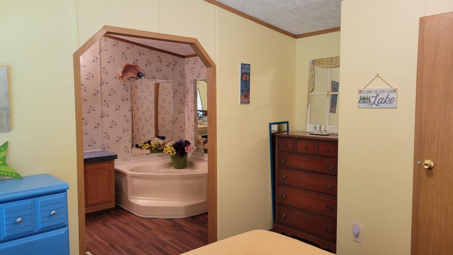 Gilford, New Hampshire 03249, United States, 2 Bedrooms Bedrooms, ,2 BathroomsBathrooms,Residential,Active,158913