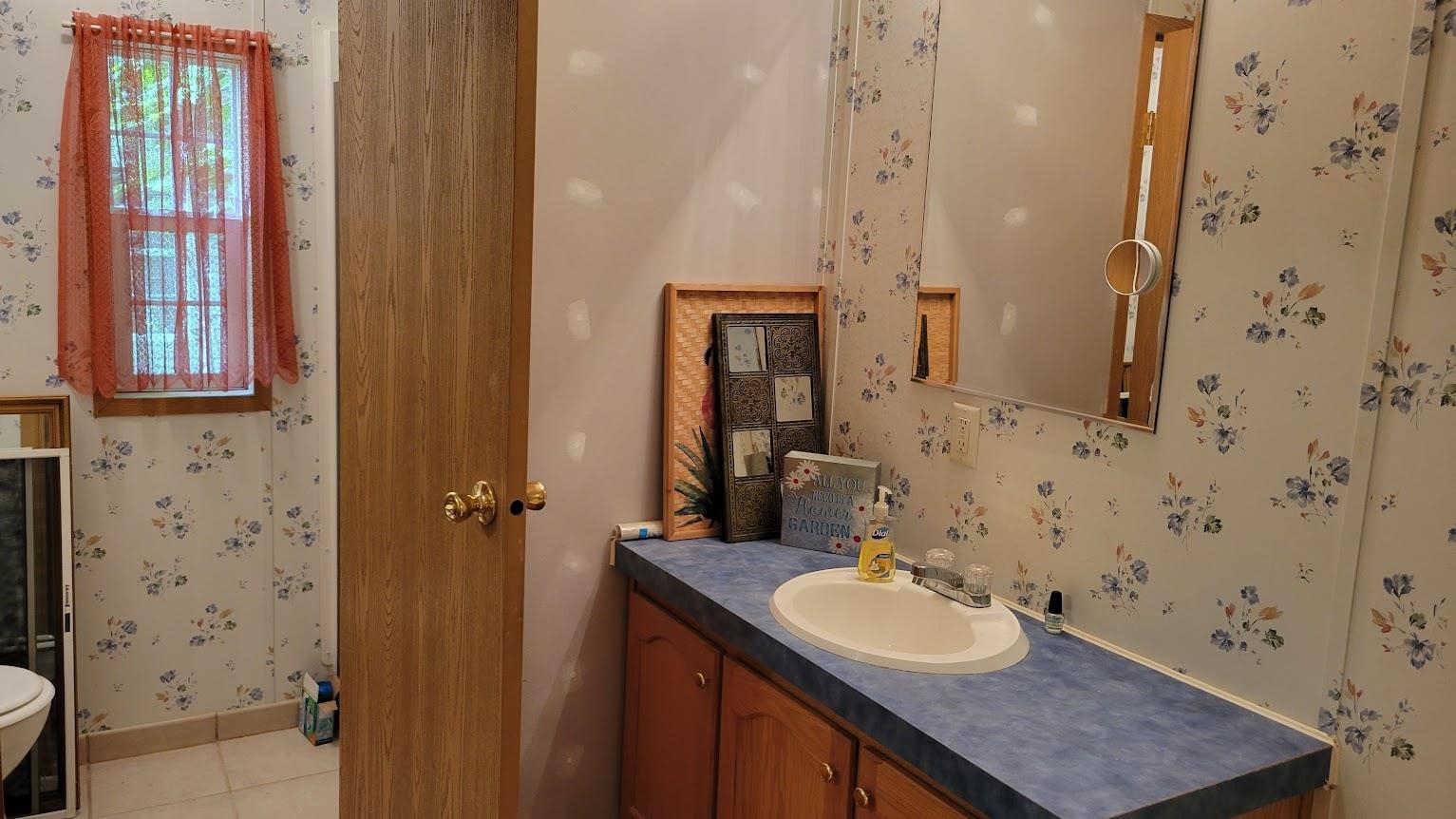 Gilford, New Hampshire 03249, United States, 2 Bedrooms Bedrooms, ,2 BathroomsBathrooms,Residential,Active,158913