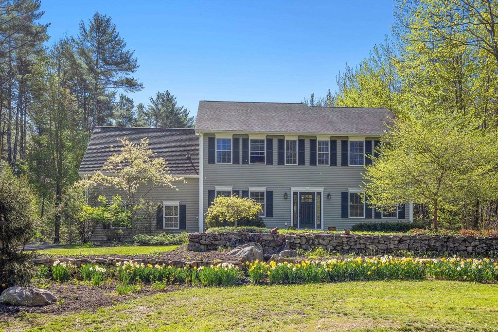 Photo of 17 Federal Corner Road, Tuftonboro, NH 03816 (MLS # 5069391)