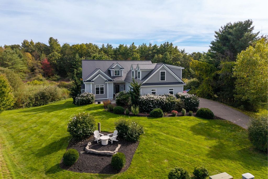 Photo of 19 Schooner Drive, Dover, NH 03820 (MLS # 5063885)