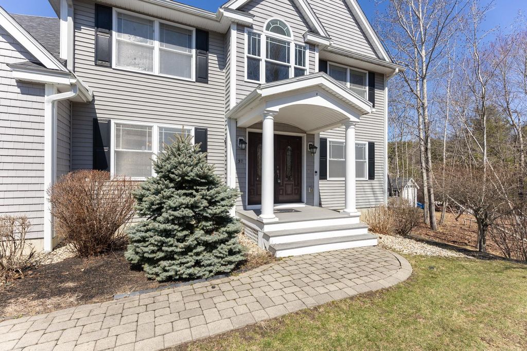 Photo of 32 OLIVE MEADOW Lane, Dover, NH 03820 (MLS # 5073144)