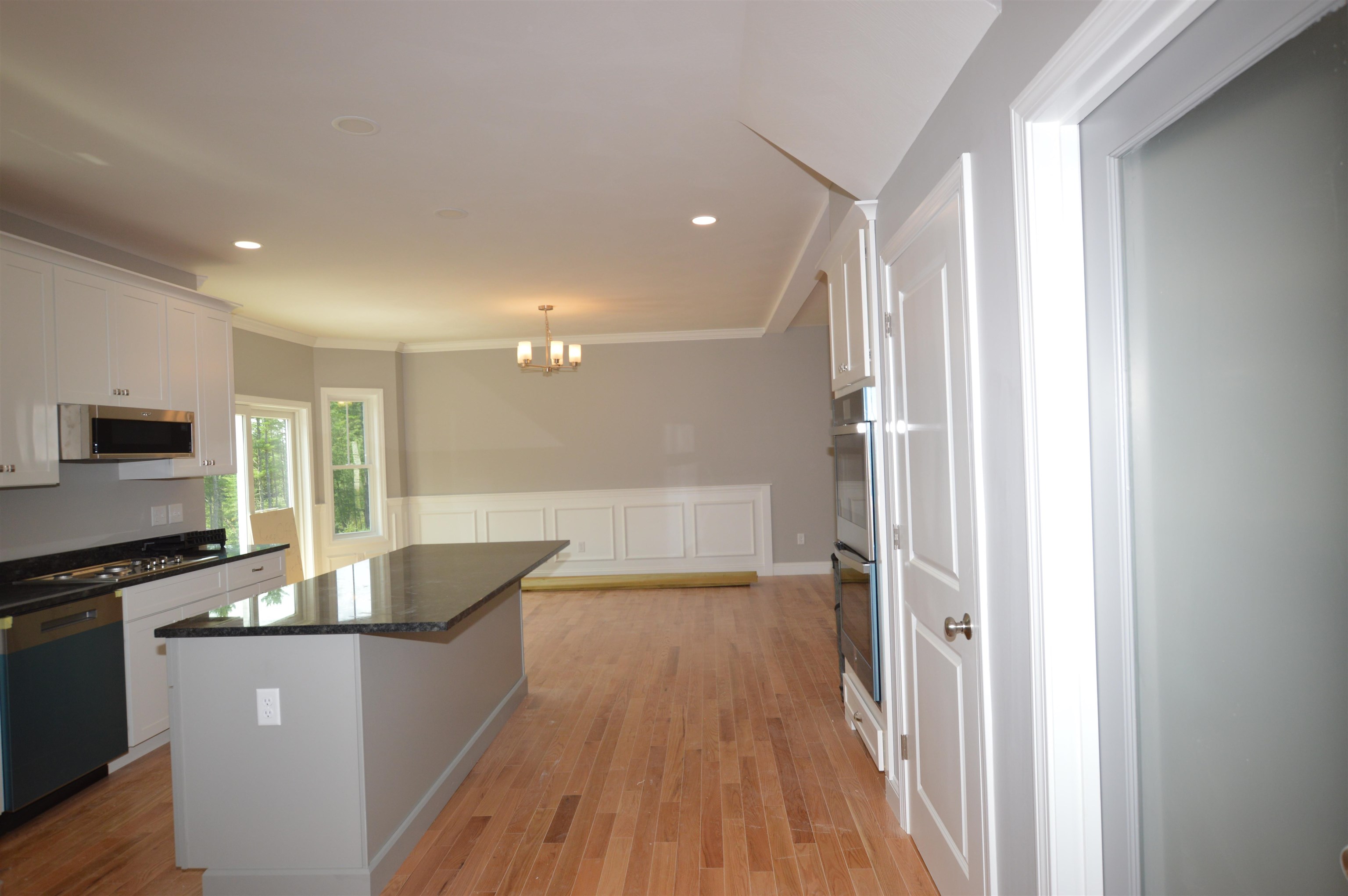 Concord, New Hampshire 03301, United States, 3 Bedrooms Bedrooms, ,3 BathroomsBathrooms,Residential,Active,117119