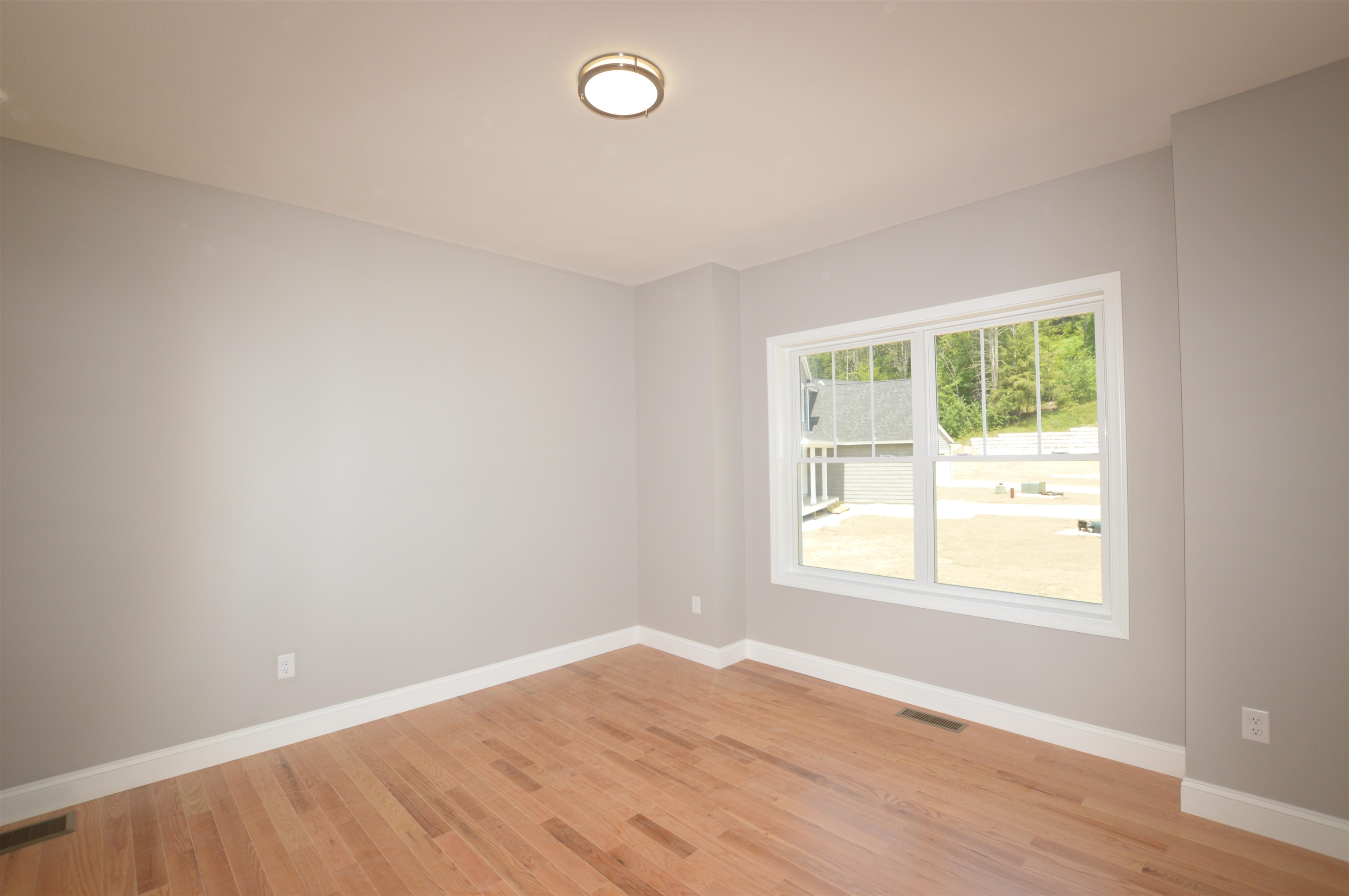 Concord, New Hampshire 03301, United States, 3 Bedrooms Bedrooms, ,3 BathroomsBathrooms,Residential,Active,117119