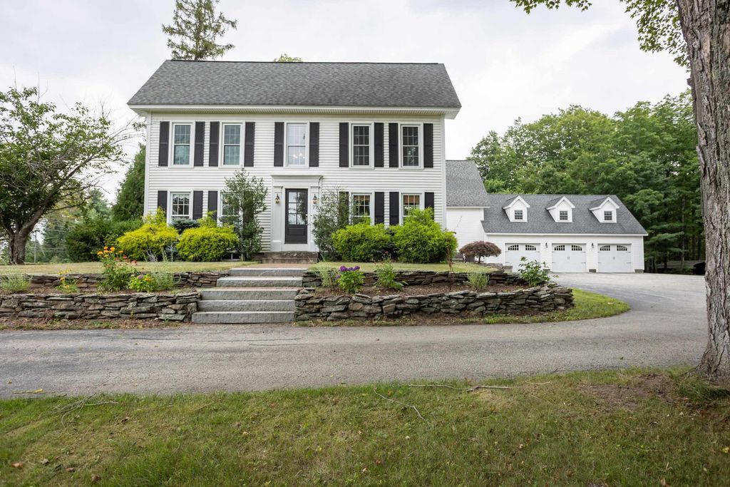 Photo of 77 Broad Street, Hollis, NH 03049 (MLS # 5051732)
