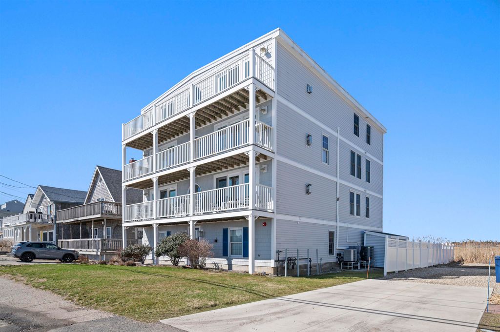 Photo of 605 Ocean Boulevard #1, Hampton, NH 03842 (MLS # 5083995)