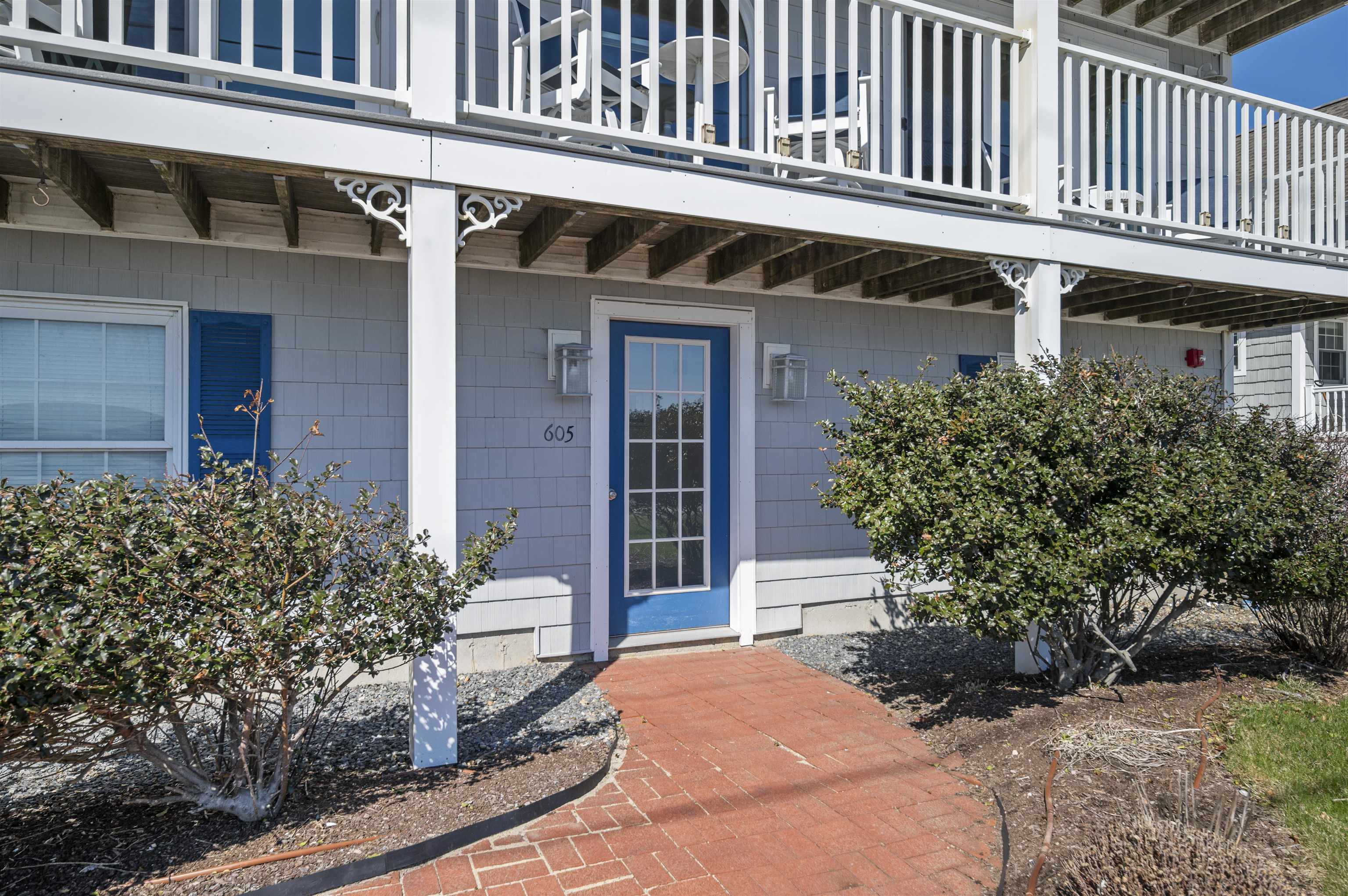 605 Ocean Boulevard 1