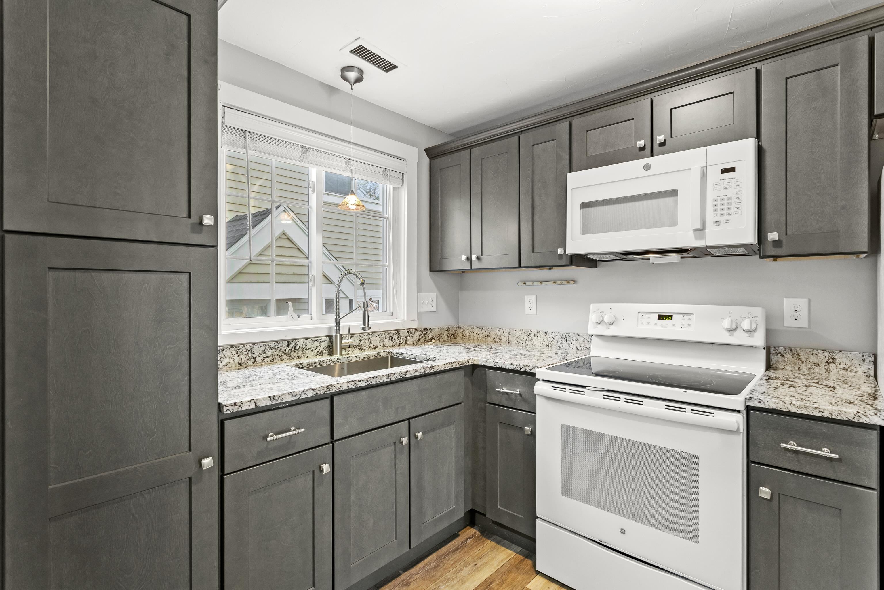 98 Henry Law Avenue 5