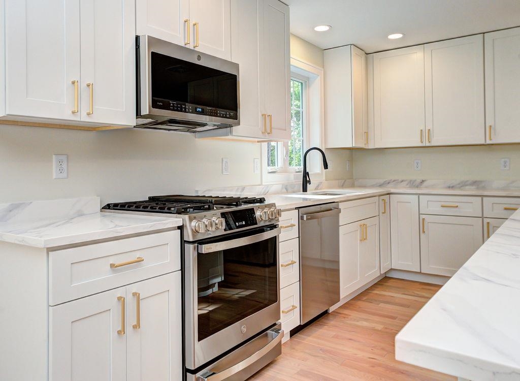 Hudson, New Hampshire 03051, United States, 3 Bedrooms Bedrooms, ,2 BathroomsBathrooms,Residential,Active,151696