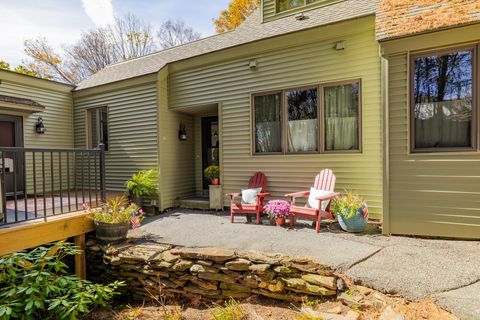 1191 Baker Turn 3C Hartford VT 05059