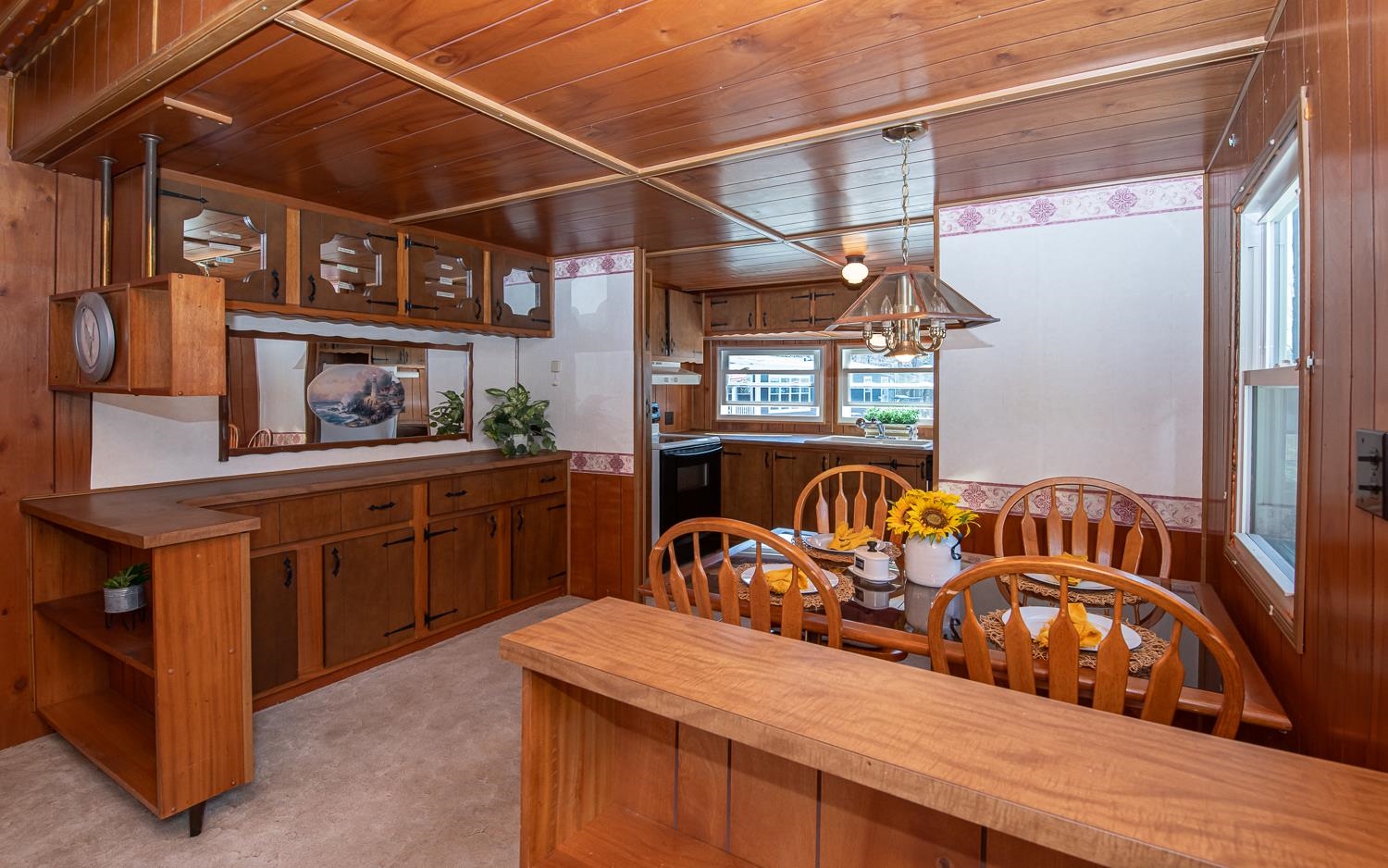 Exeter, New Hampshire 03833, United States, 2 Bedrooms Bedrooms, ,1 BathroomBathrooms,Residential,Active,166914