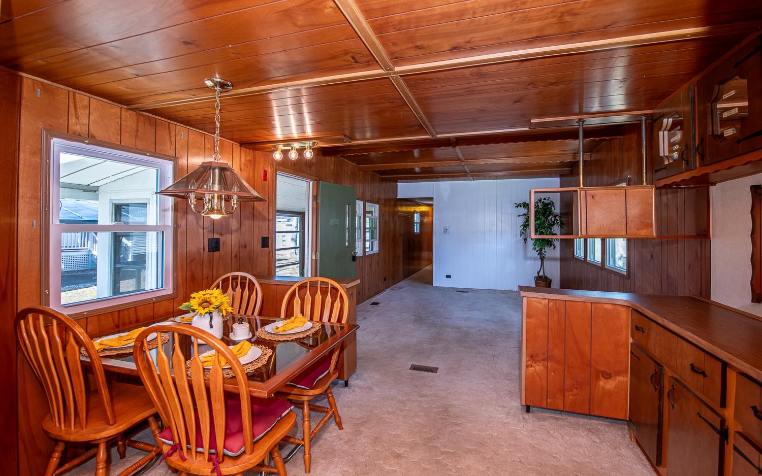 Exeter, New Hampshire 03833, United States, 2 Bedrooms Bedrooms, ,1 BathroomBathrooms,Residential,Active,166914