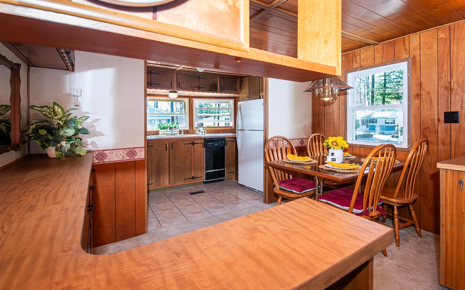 Exeter, New Hampshire 03833, United States, 2 Bedrooms Bedrooms, ,1 BathroomBathrooms,Residential,Active,166914