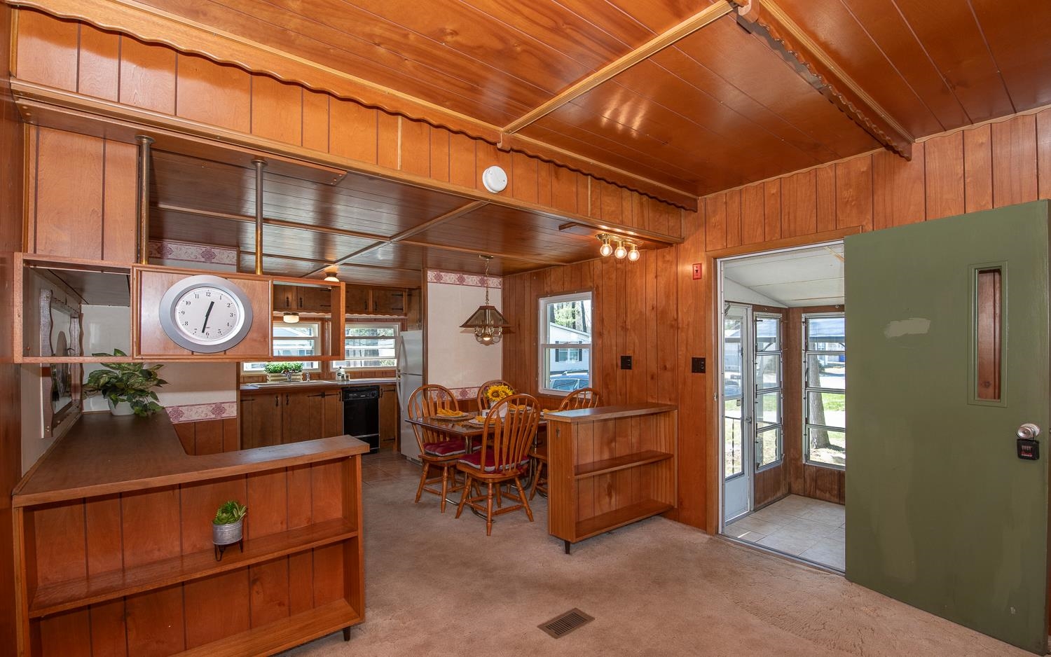 Exeter, New Hampshire 03833, United States, 2 Bedrooms Bedrooms, ,1 BathroomBathrooms,Residential,Active,166914