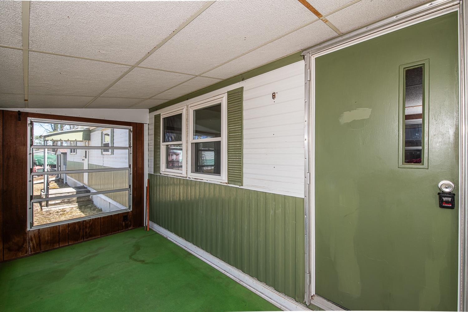 Exeter, New Hampshire 03833, United States, 2 Bedrooms Bedrooms, ,1 BathroomBathrooms,Residential,Active,166914