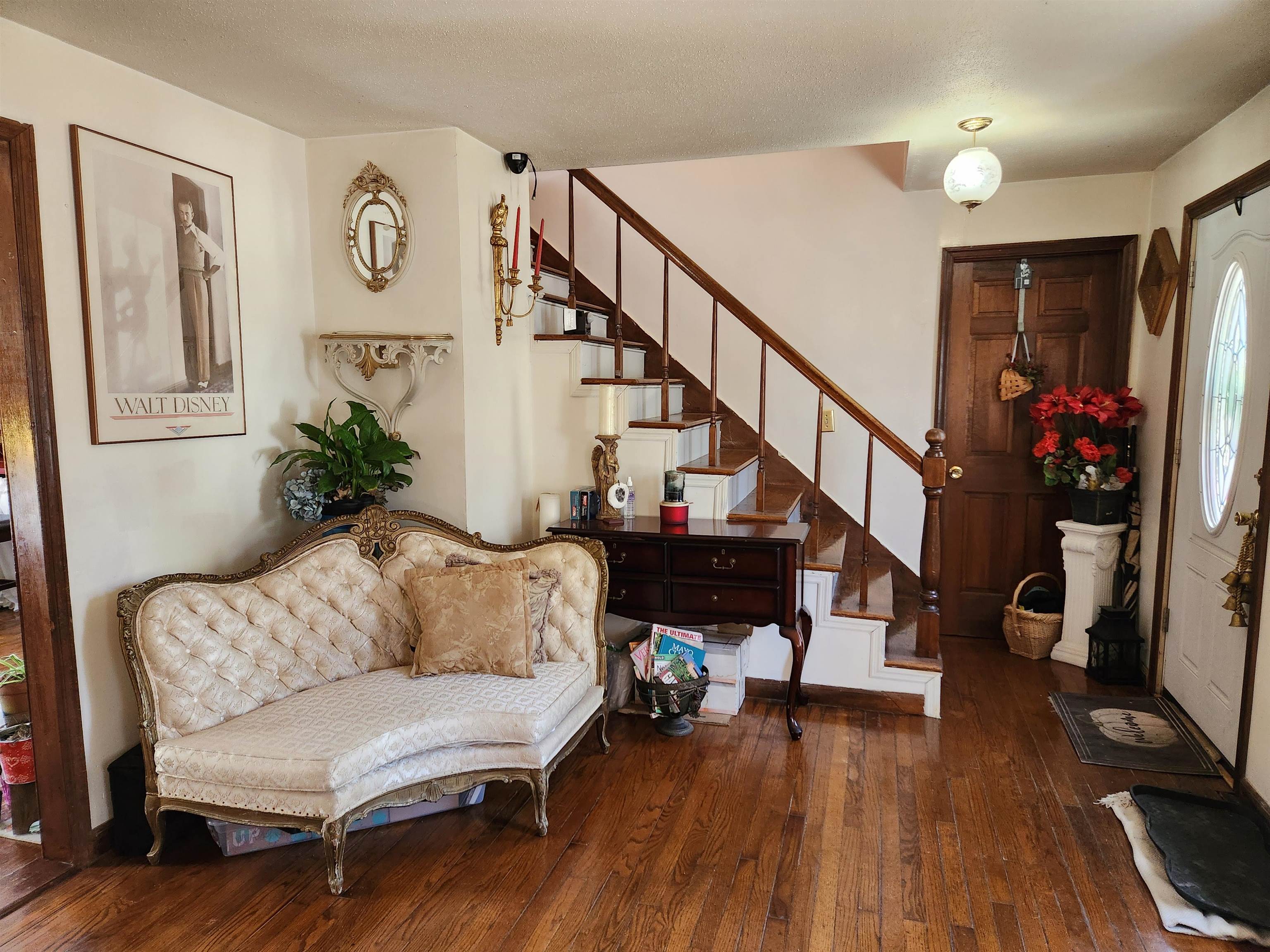 292 Ledgemere Point