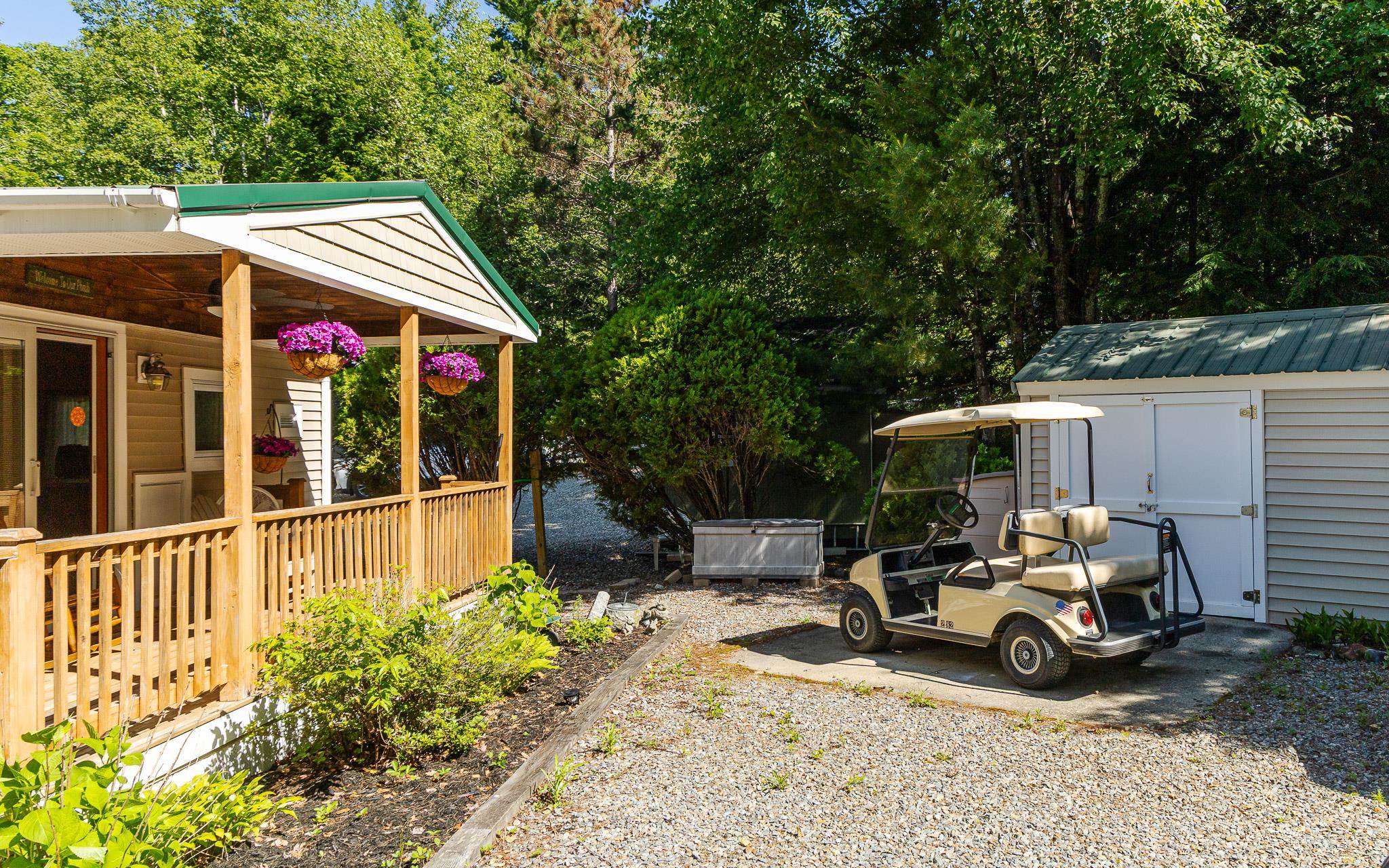18 Lakeside Drive