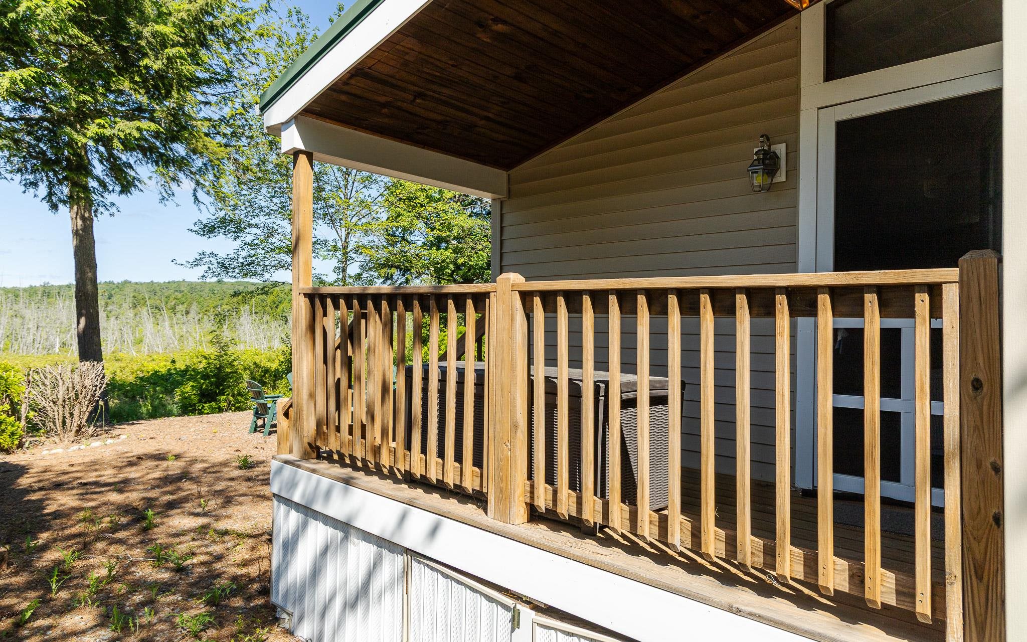 18 Lakeside Drive