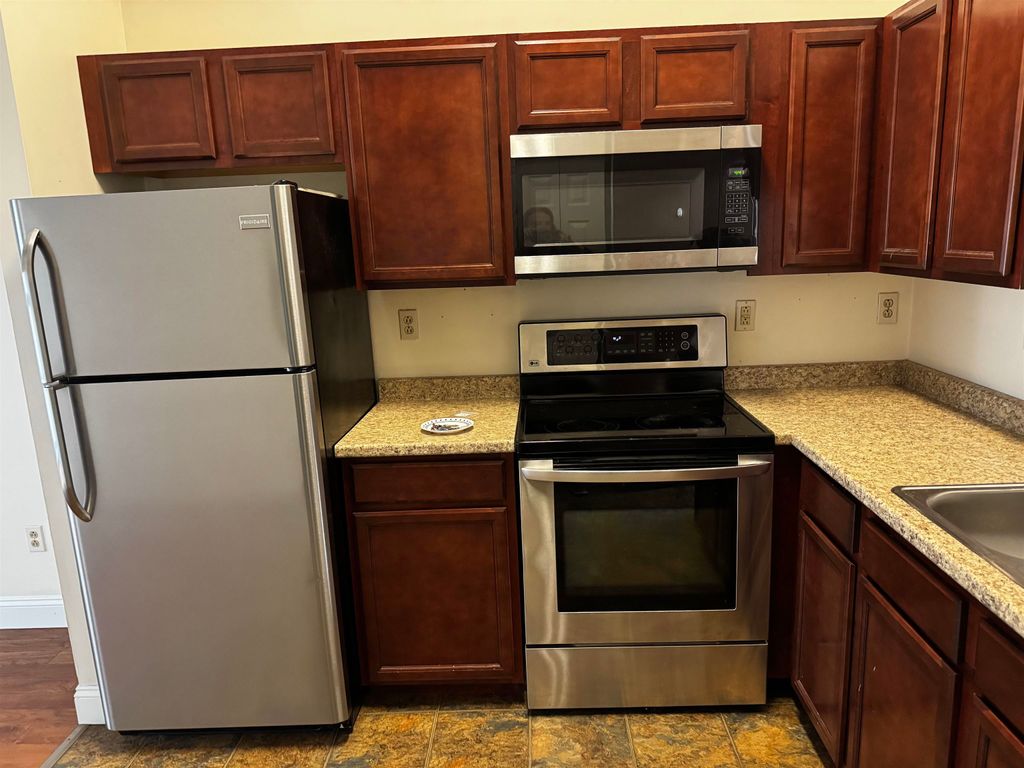 Photo of 293 Central Street #7, Manchester, NH 03103 (MLS # 5088510)