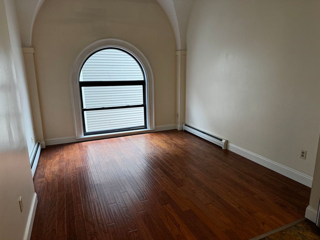 Photo of 293 Central Street #7, Manchester, NH 03103 (MLS # 5088510)
