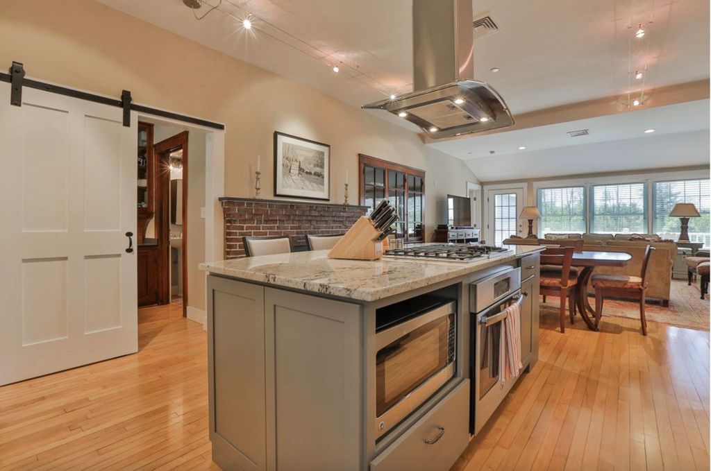 Photo of 26 N Main Street #5, Mont Vernon, NH 03057 (MLS # 5076565)