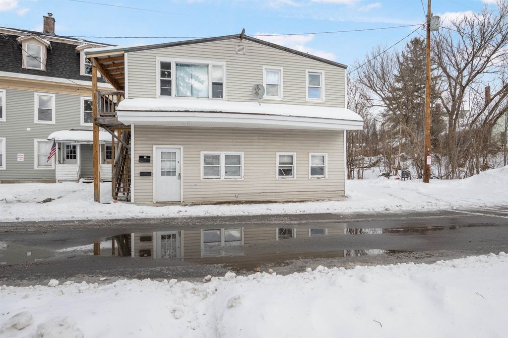 Photo of 7 Cross Street #Apt 1, Whitefield, NH 03598 (MLS # 5075211)