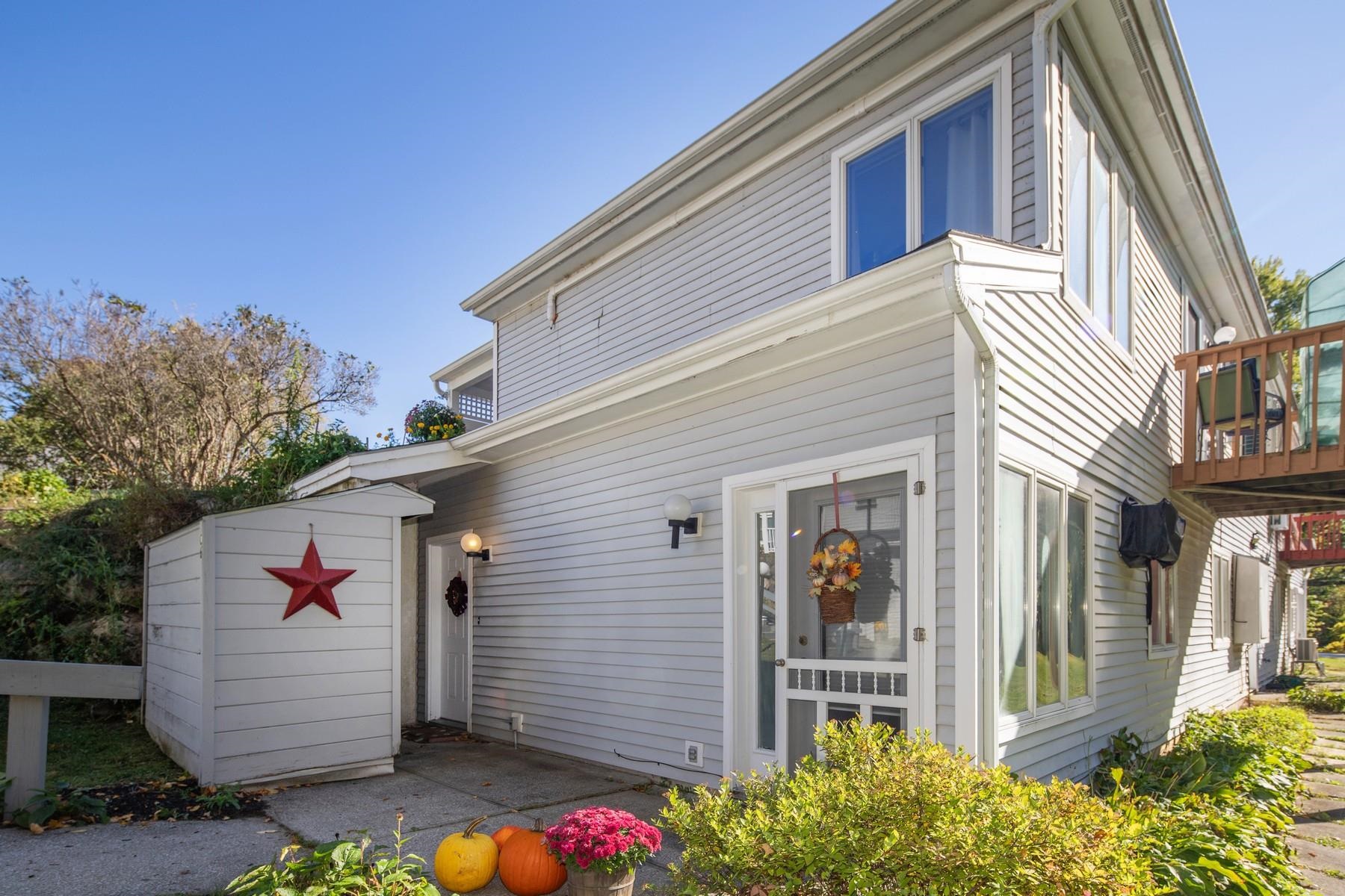 131 Pittsford Commons C6