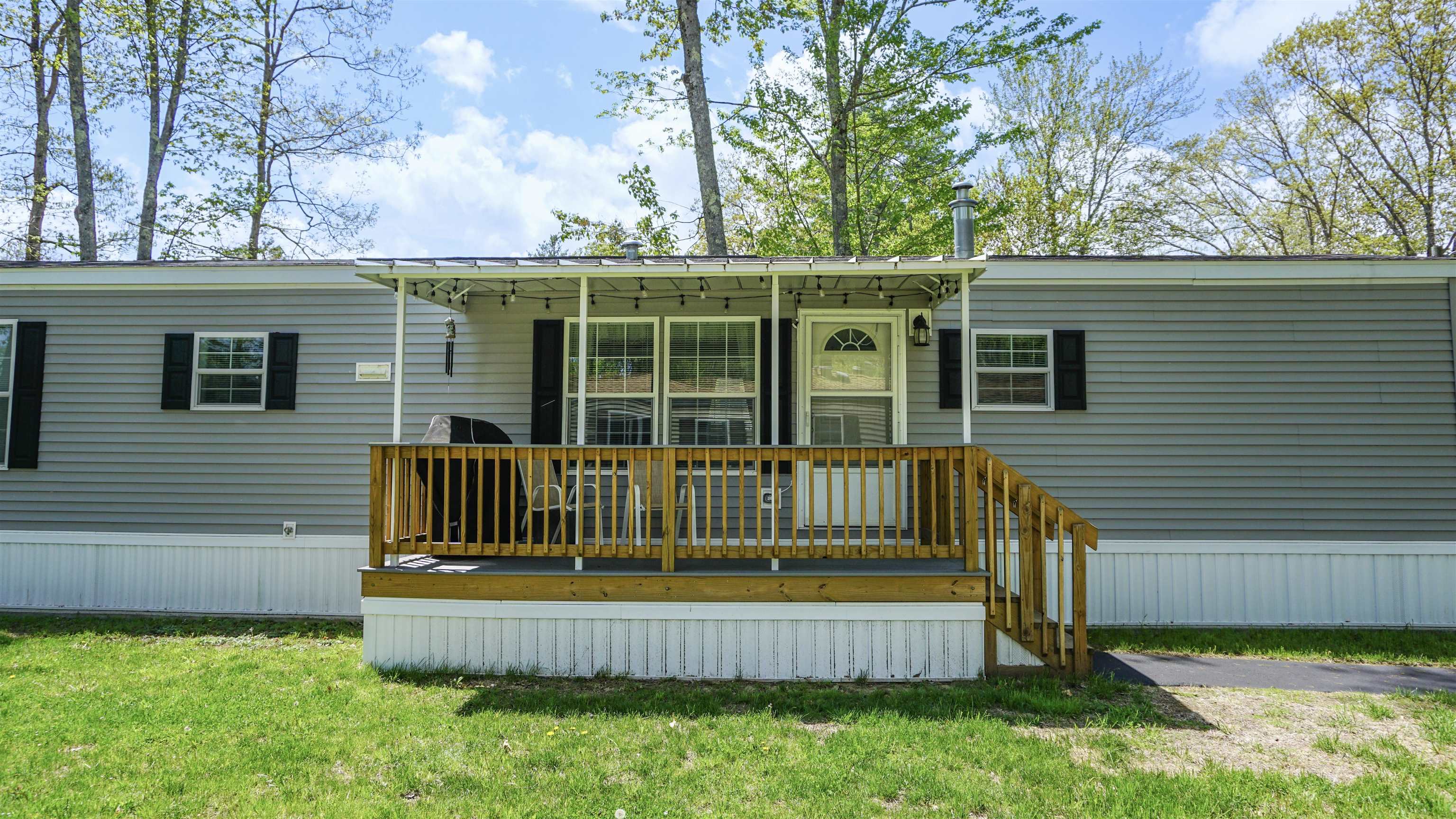 88 Colonial Village