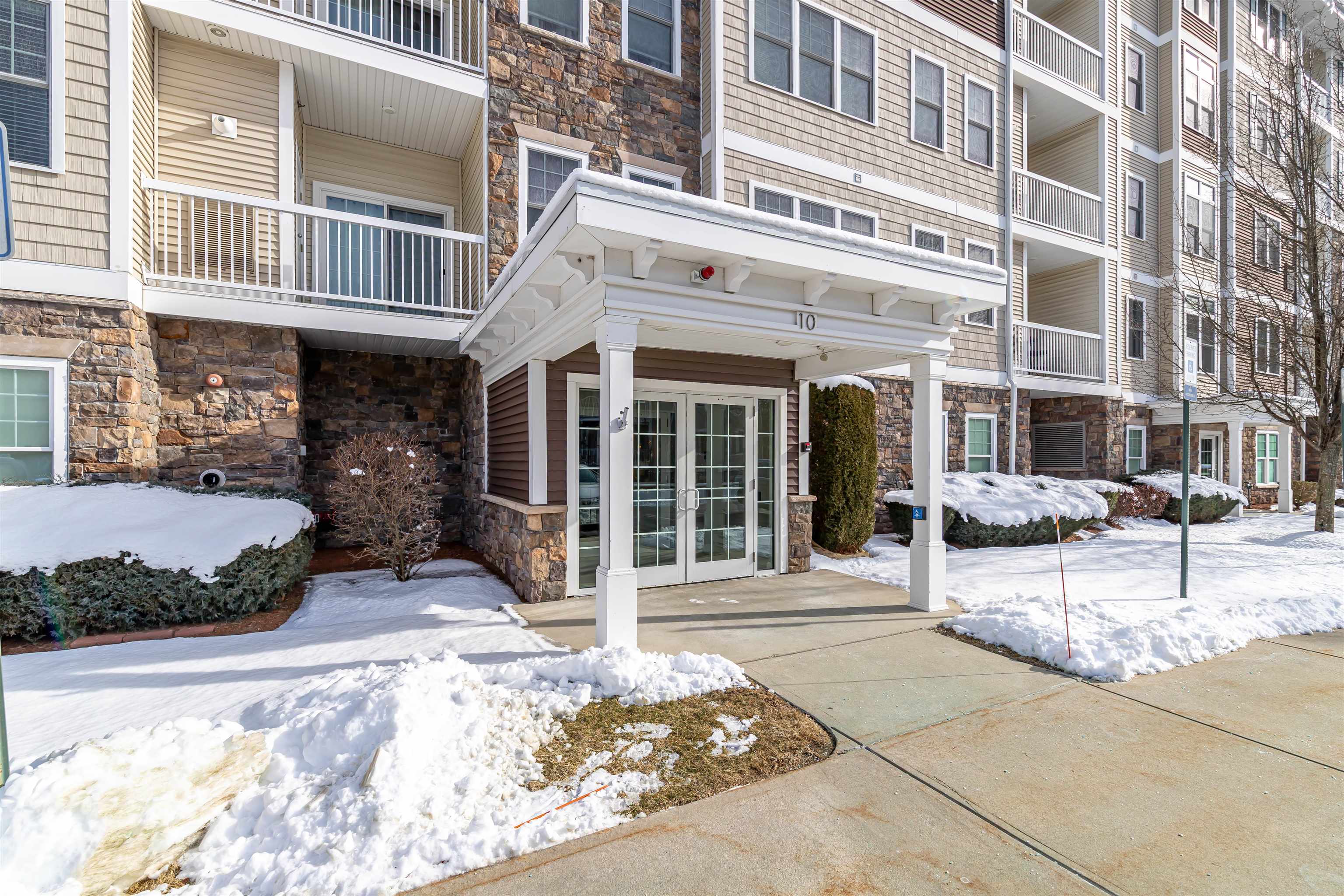 10 Braemoor Woods Road 300