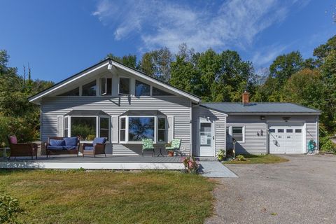 Photo of 3 Ski Doo Lane, Deerfield, NH 03037 (MLS # 5062713)