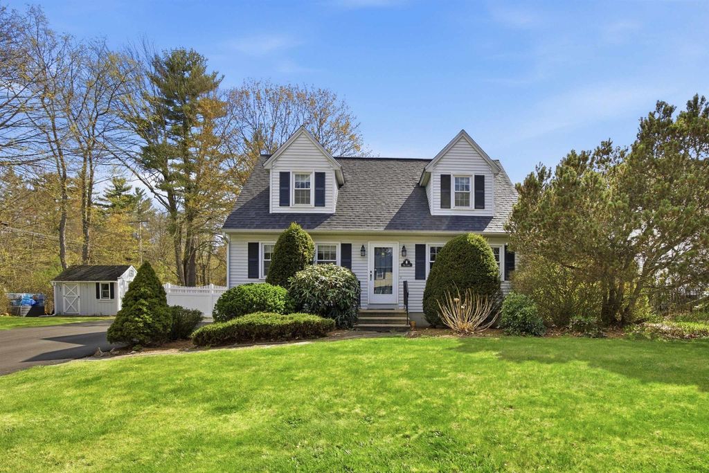 Photo of 1 Flume Street, Concord, NH 03303 (MLS # 5087266)